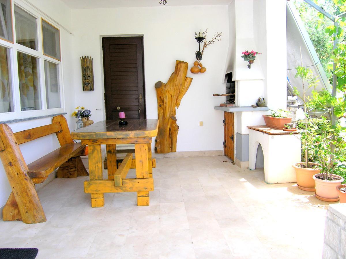 Iskra Apartment *